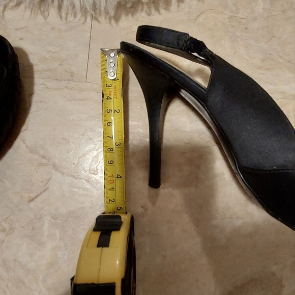 Guess by Marciano satin high heels size 5.5 M - Picture 3 of 7